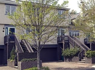 11 Exeter Ct, Princeton, NJ 08540