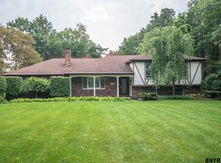 542 Lansing Rd, Troy, NY 12180