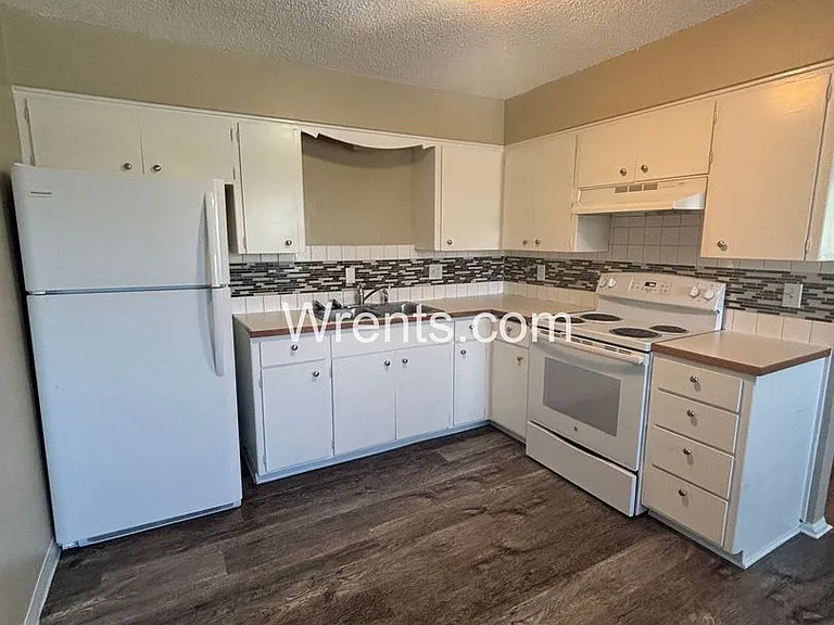 2106 W 1st Ave — Photo 15