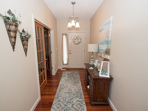 4th image of 824 N Admirals Pointe Dr