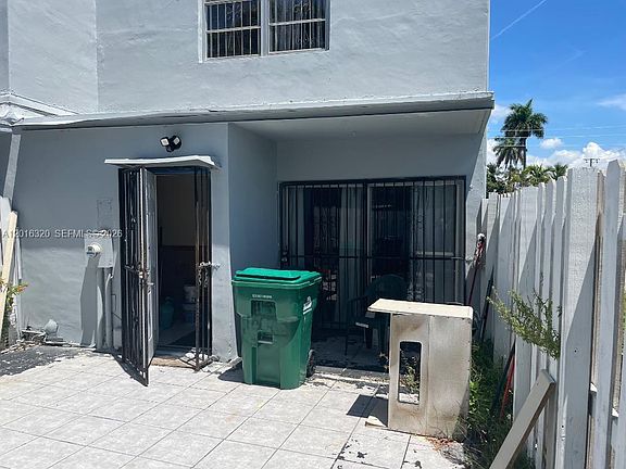 2nd image of 14220 NE 3rd Ct #10A