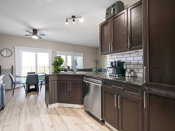 3rd image of 244 Northlands Point NE