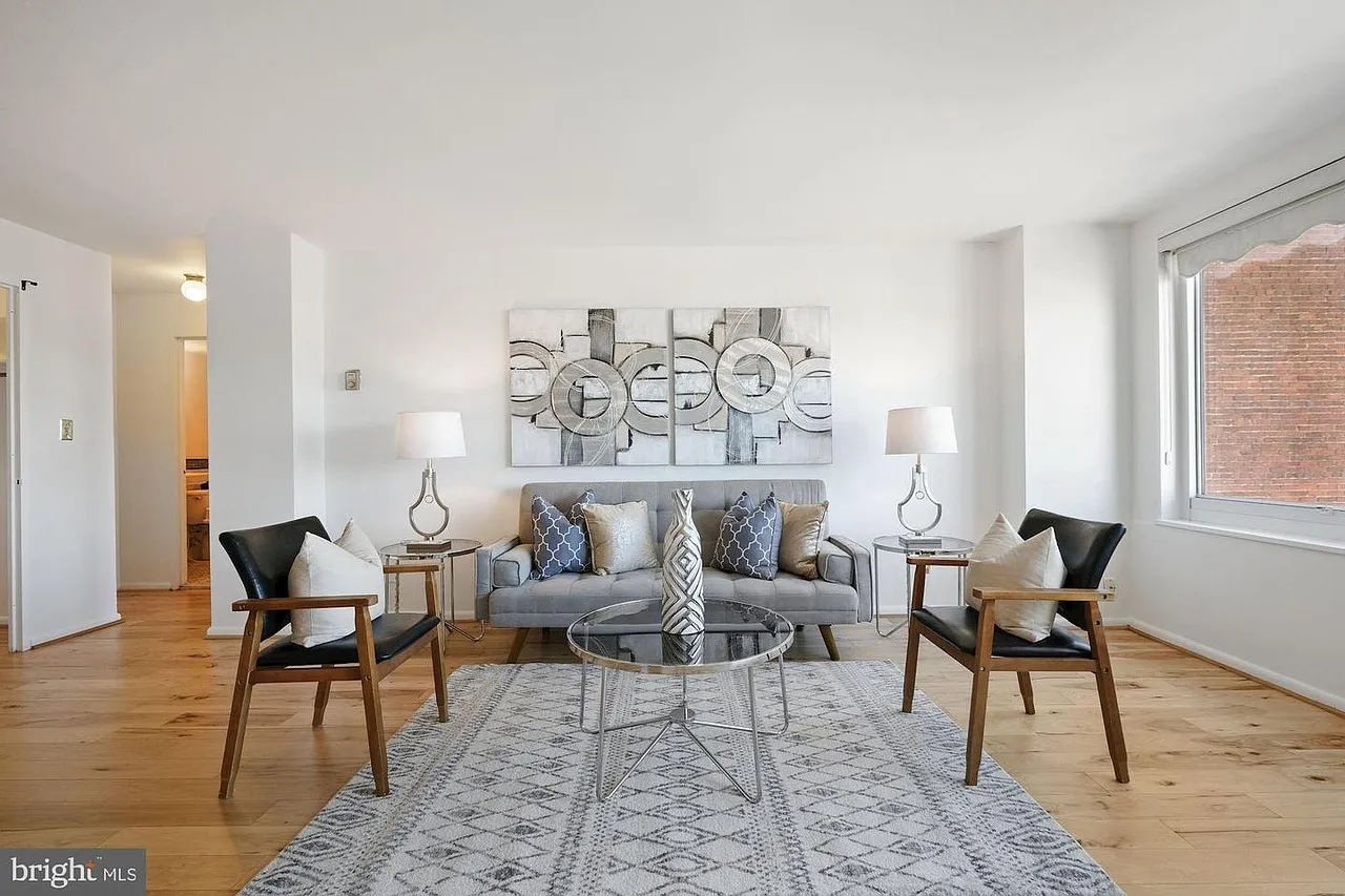 1 bed, 718 sqft, $2,800 — Photo 3