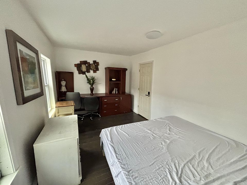 NEW KING BED- NEW PICTURES