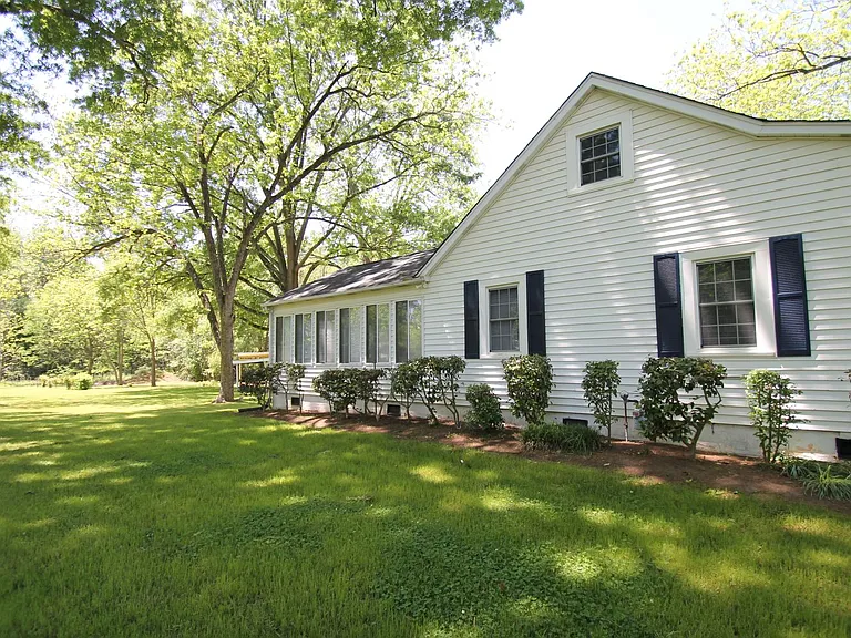 1004 Anderson Rd S — Photo 64