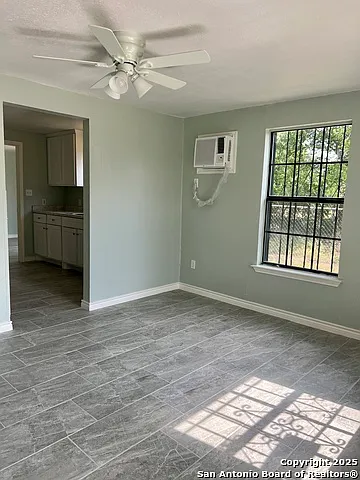 1218 NW 23rd St #2 Photo 1