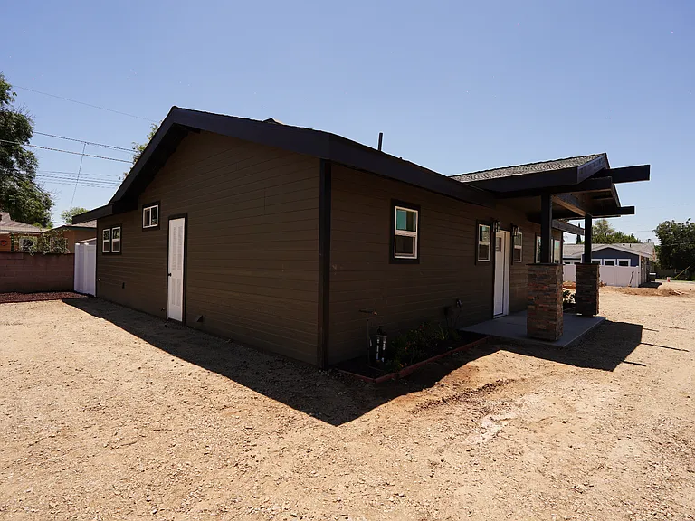 4805 Charlotte Way — Photo 61