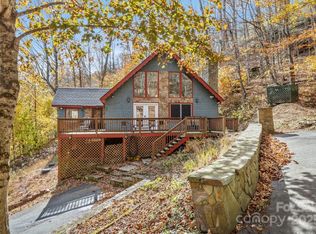 563 Bee Tree Ln, Mars Hill, NC 28754