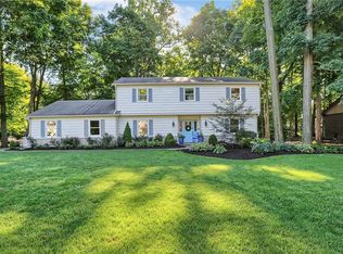 11121 E Lakeshore Dr, Carmel, IN 46033