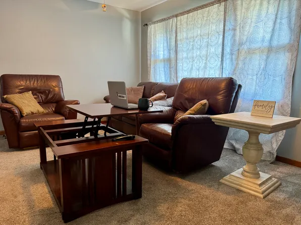 16 Ventura Ave, Iowa City, IA 52245