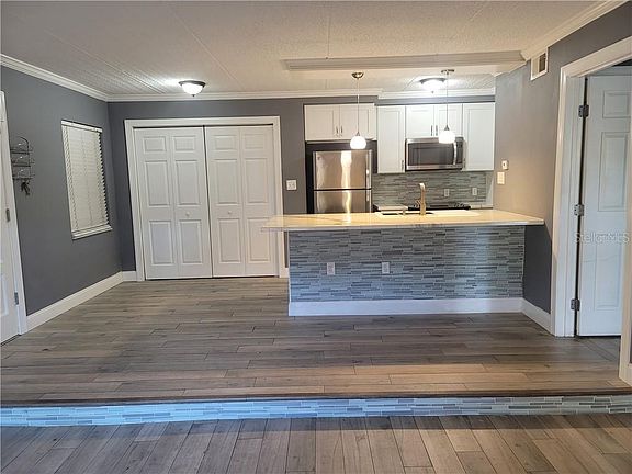 2nd image of 5304 W Kennedy Blvd Unit 105