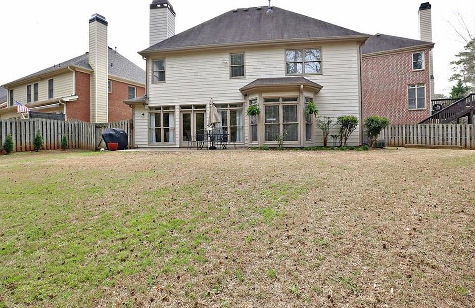 2nd image of 2498 Chestnut Lndg