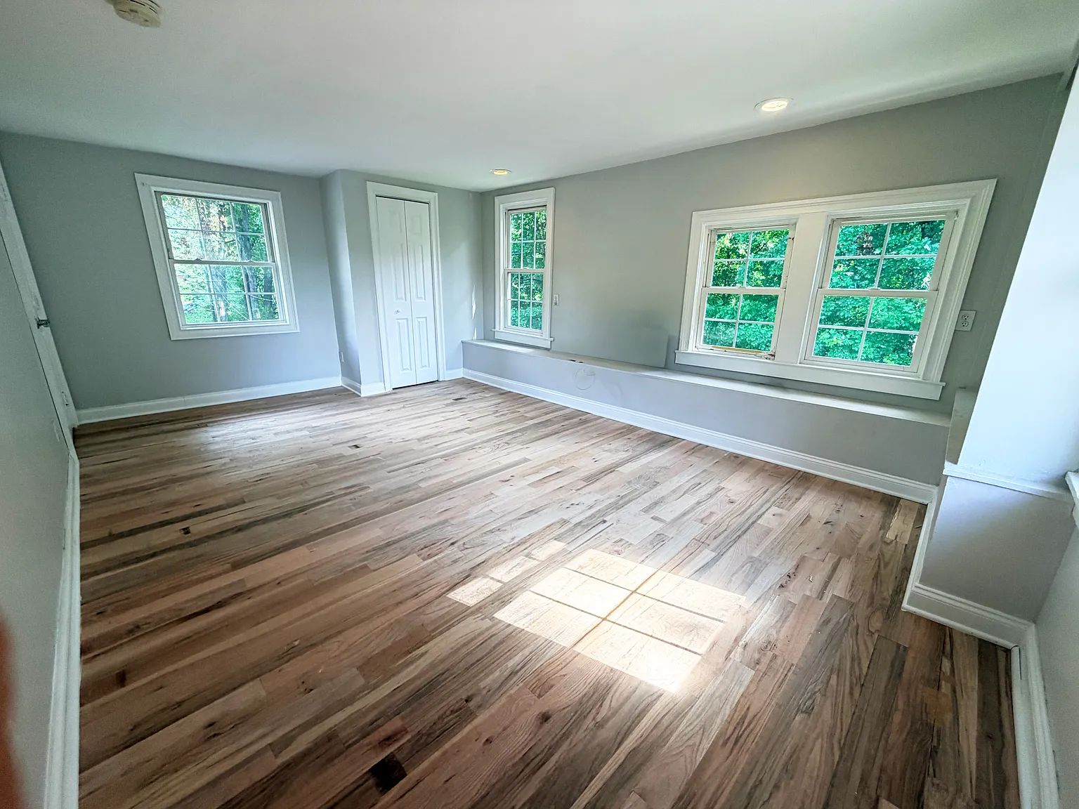 4 bed, 2600 sqft, $2,500 — Photo 3