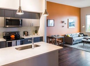 Peloton Apartments, Portland, OR 97217