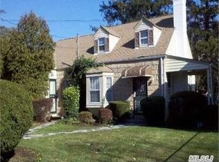 108 Beverly Rd, Hempstead, NY 11550