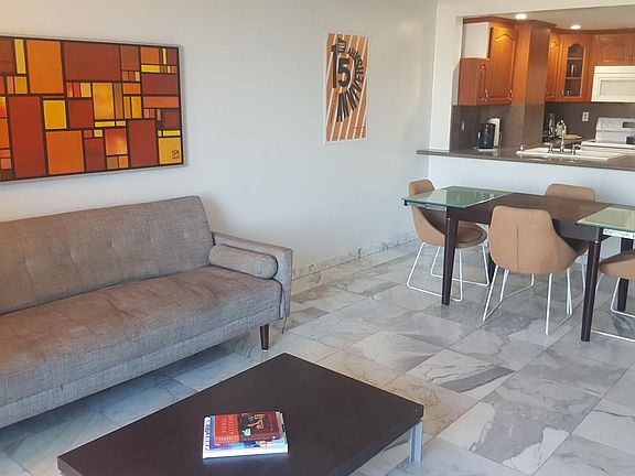 4th image of 2935 NE 163rd St APT 4E