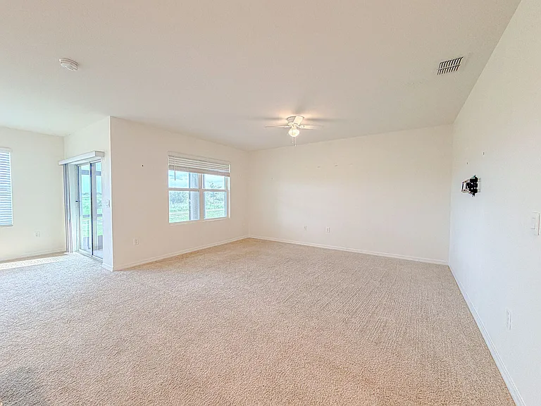 309 Sofia Ln — Photo 5