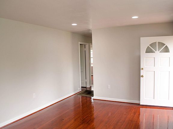 3rd image of 3101 Oaklawn Ave NW