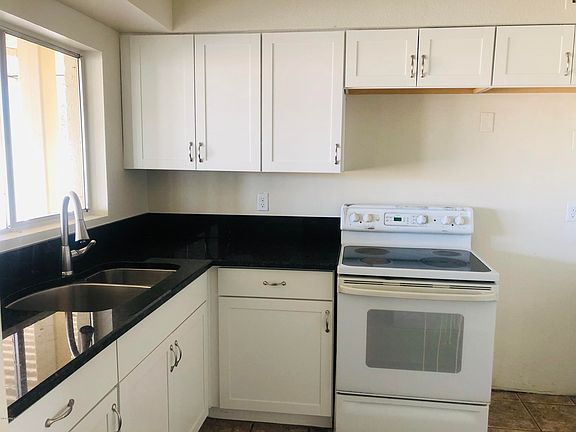 4th image of 5806 W Cambridge Ave