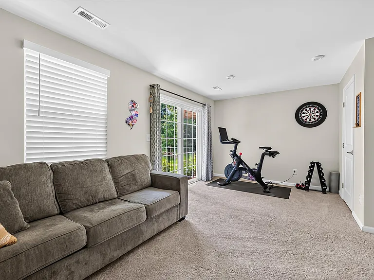 1006 Ketchum Ct — Photo 8