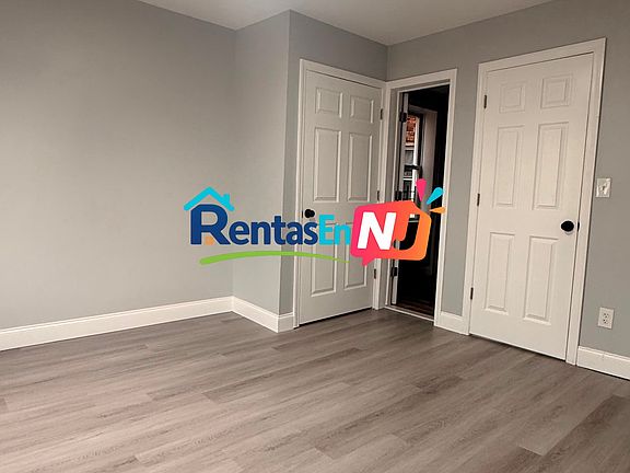 5th image of 96 Eaton Pl #1