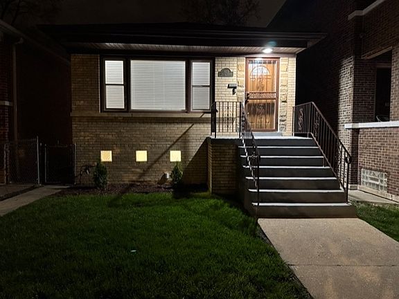 2nd image of 9319 S Paxton Ave