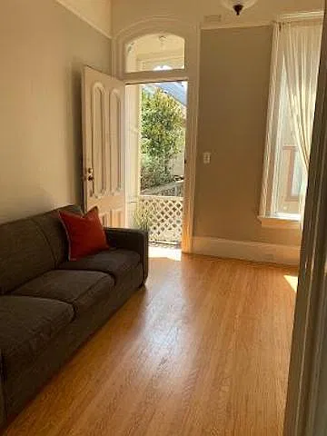 2 bed, 775 sqft, $4,350 — Photo 2