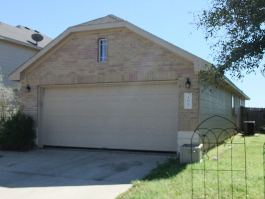 2nd image of 105 Karen Hill Pl