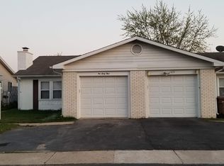163 Golden Dr, Glendale Heights, IL 60139