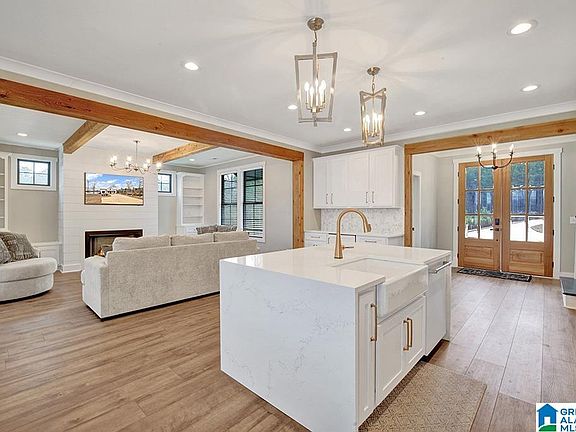 5th image of 1165 Cedar Creek Dr