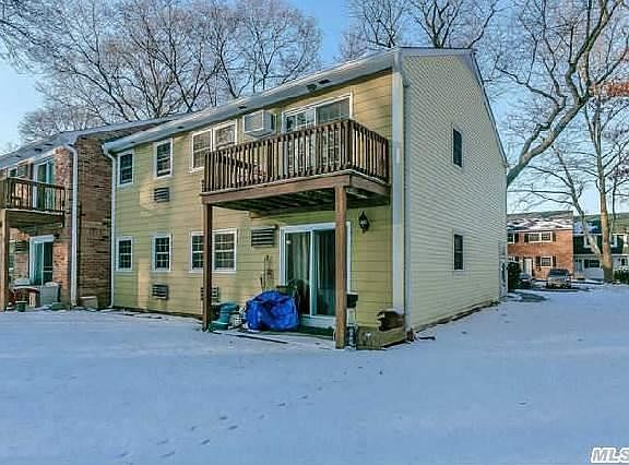 3rd image of 1067 Village Dr