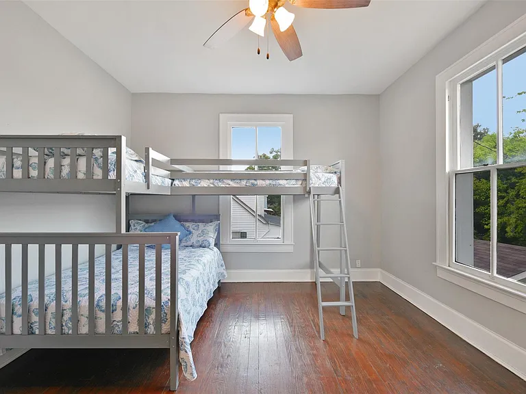 3427 Avenue L — Photo 20