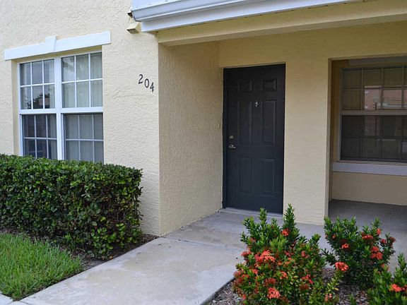 4th image of 152 SW Peacock Blvd APT 27-204