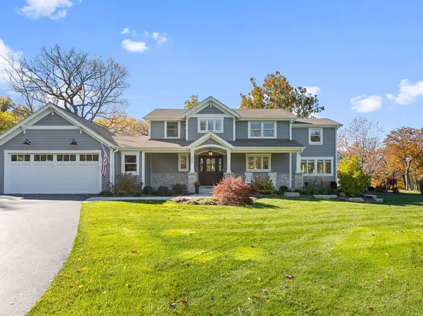226 Biltmore Dr, North Barrington, IL 60010