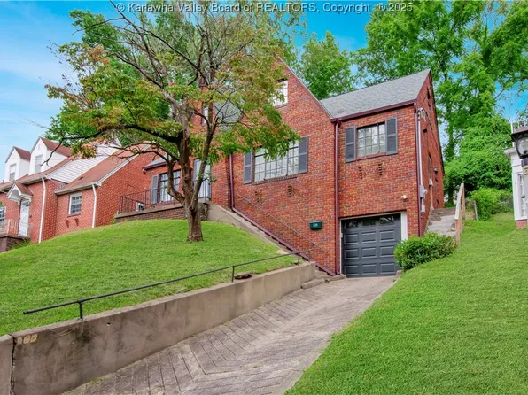 828 Florence Dr, Charleston, WV 25302