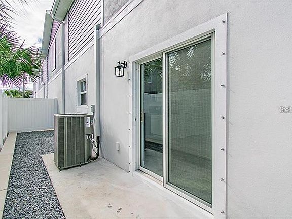 4th image of 3715 W Wisconsin Ave #3