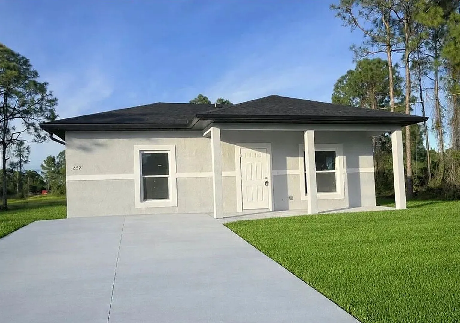 2025 New-One Of A Kind 1 Bd-1ba Home In Desirable Lehigh Acres Location — Photo 1