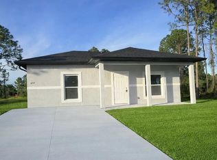 857 Bently St E, Lehigh Acres, FL 33974