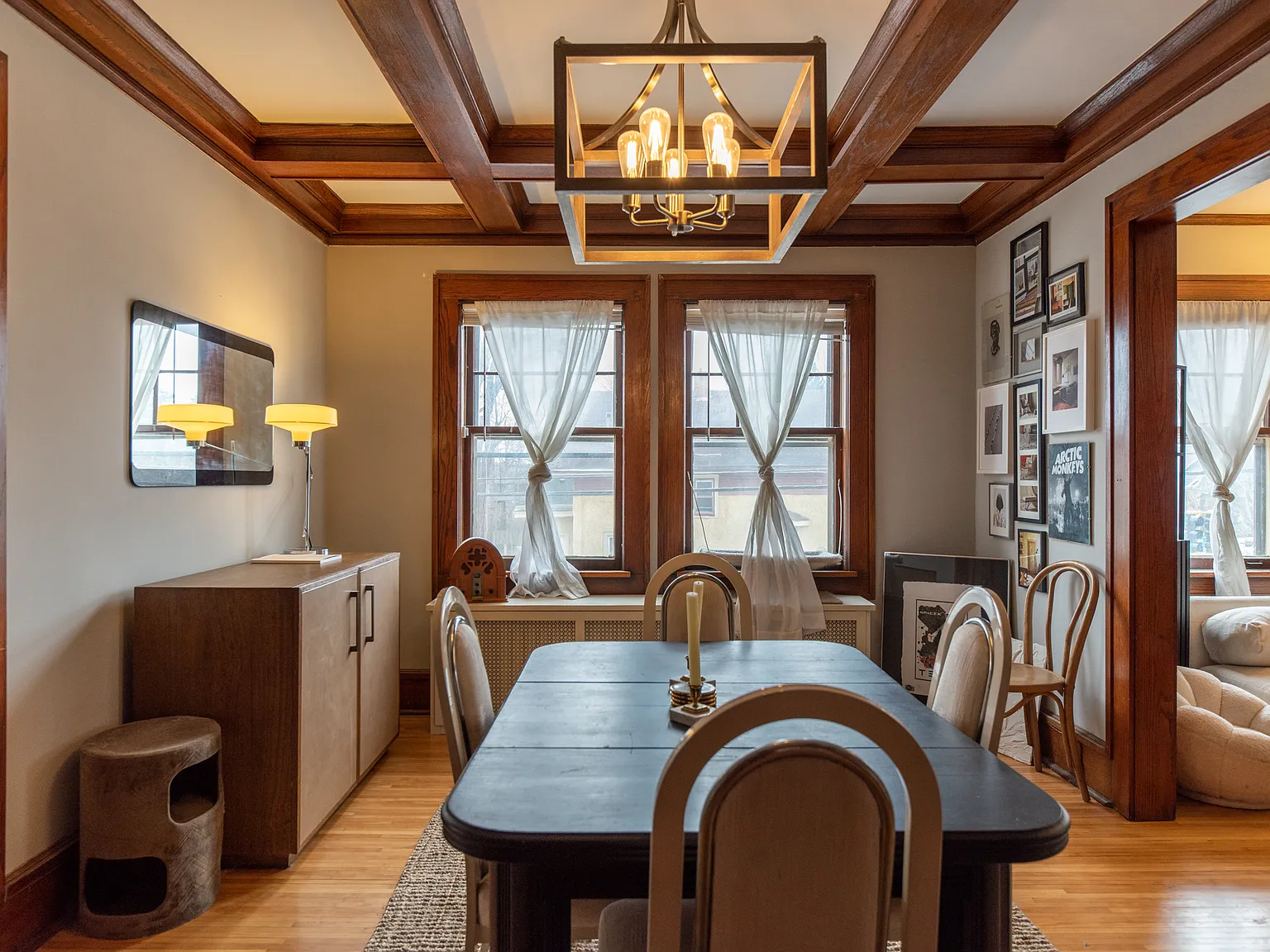 Upper-Level S Mpls Brownstone Unit Available 9/1 — Photo 4