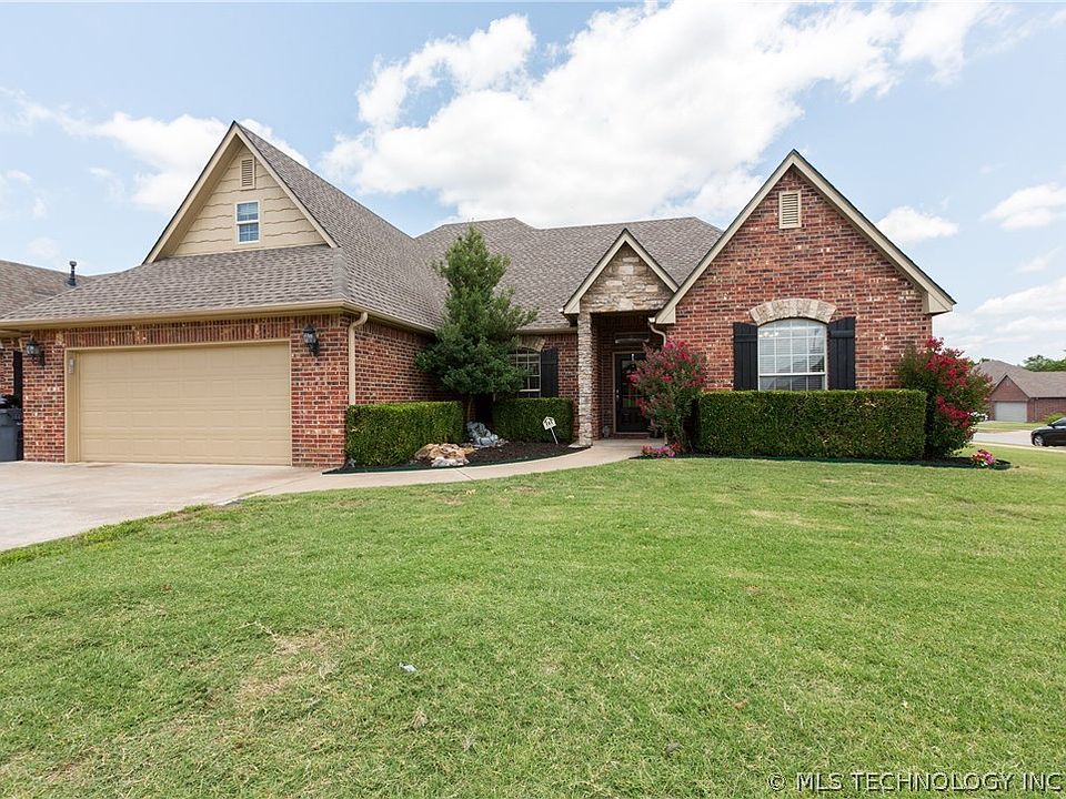 1st image of 14955 Courtney Ln