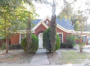 205 S Montgomery St, Gilmer, TX 75644