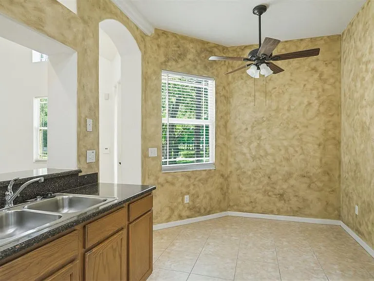 1405 Ridge Ter — Photo 11