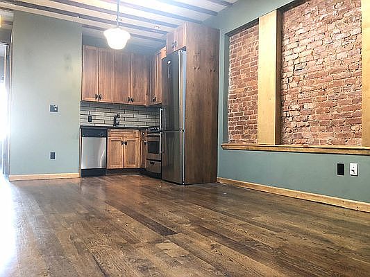 1st image of 185 Montrose Ave #3R