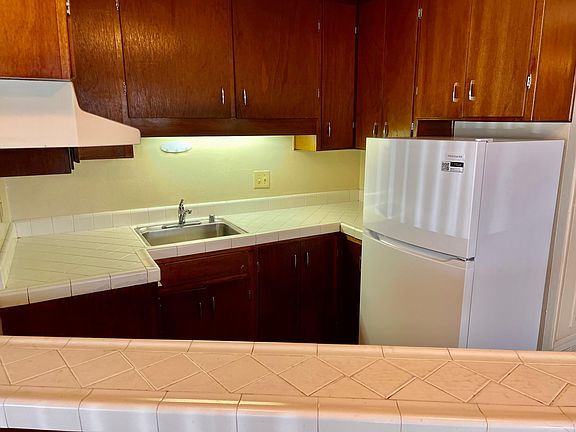 5th image of 3350 Reynard Way #C