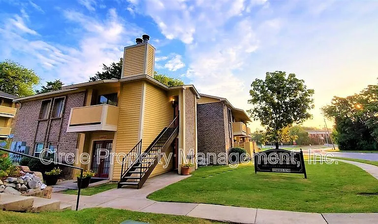 4102 Hunters Ridge Dr SW #7 — Photo 1