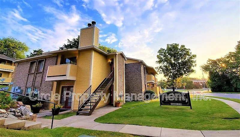 4036 Hunters Ridge Dr SW #5