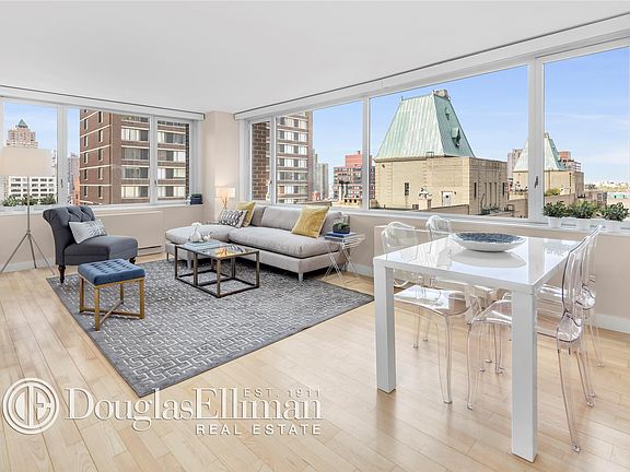 2nd image of 322 W 57th St APT 21B2