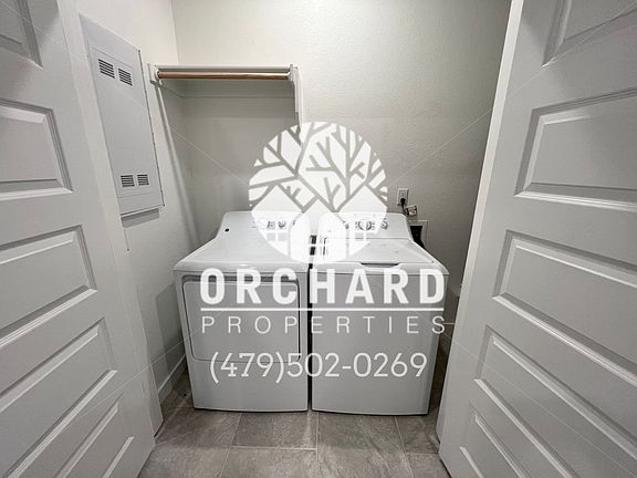 5th image of 1900 E Brookview Dr #107