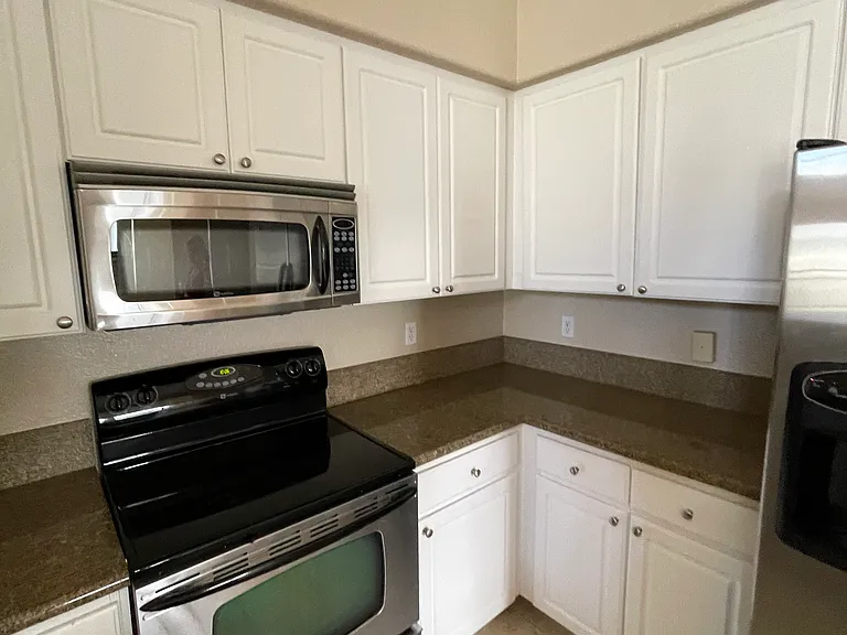 4165 Executive Dr #F401 — Photo 4