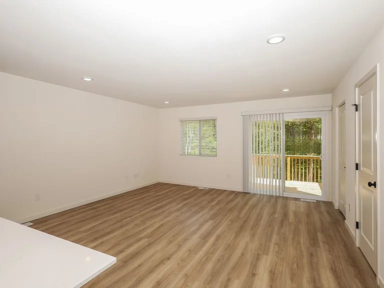1625 Reagan Dr — Photo 25